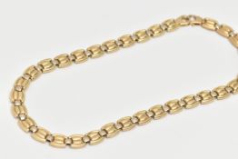 A 9CT GOLD FANCY ARTICUALTED CHAIN NECKLACE, fitted with a lobster clasp, hallmarked 9ct Sheffield