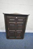 A GEORGIAN OAK SINGLE DOOR CORNER CUPBOARD, width 95cm x depth 56cm x height 124cm, condition