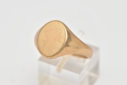 A 9CT GOLD SIGNET RING, yellow gold plain polished oval signet, hallmarked 9ct Birmingham, ring size