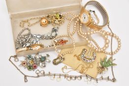 A 9CT YELLOW GOLD BRACELET AND A COLLECTION OF COSTUME JEWELLERY, the 9ct gold box link bracelet