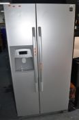 A DAEWOO DRS31PSMI AMERICAN STYLE FRIDGE FREEZER with ice and water dispensers , width 90cm, 67cm,