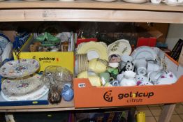 THREE BOXES AND LOOSE CERAMICS AND GLASS WARE, to include dinner and tea ware names include Tuscan