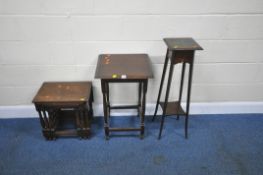 THREE PIECES OF 20TH CENTURY OAK OCCASIONAL FURNITURE, to include a side table, raised on turned