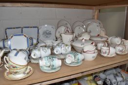 A GROUP OF CROWN DEVON 'STOCKHOLM' DESIGN DINNERWARE AND MISCELLANEOUS, comprising two covered
