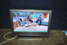 A SONY KDL-26P3020 26in TV with remote (PAT pass and working) (2)