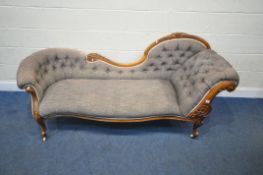 A 20TH CENTURY CHAISE LOUNGE, with grey upholstery, raised on cabriole legs, with ceramic castors,