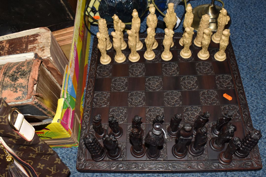 ONE BOX AND LOOSE MISCELLANEOUS ITEMS to include a large chessboard with Chinese resin style - Image 2 of 7