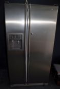 A SAMSUNG AMERICAN STYLE FRIDGE FREEZER width 92cm, depth 62cm, height 177cm (PAT pass and working