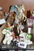A GROUP OF FIVE LOOSE HIDDEN TREASURES TRINKET BOXES to include a 2004 limited edition 'Pegasus,'