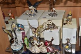 A GROUP OF THIRTEEN HIDDEN TREASURE 'BIRD TRINKET' POTS to include two robins in differing styles, a