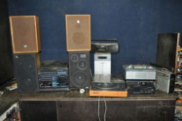 A SELECTION OF VINTAGE HI FI EQUIPMENT, including a National Panasonic RD7724 turntable, a