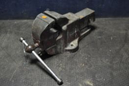 A RECORD No.23 ENGINEERS VICE, with 4 1/2in jaws, condition report: red paint worn, well used