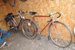 A RALEIGH AND A DAWES GENTS RACING BIKES, comprising a Royal with 18 speed gears, and a Clansman