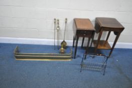 AN EDWARDIAN MAHOGANY DROP LEAF SIDE TABLE, with a single drawer, raised on square tapered legs with
