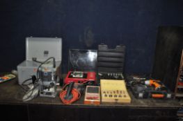 A COLLECTION OF POWER TOOLS AND ACCESSORIES including an ELU MOF177-02 router in metal case, a