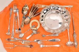 A COLLECTION OF SILVER WEAR AND EPNS, to include a silver dish hallmarked Birmingham 1977,
