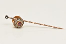 A LATE VICTORIAN CASED 9CT GOLD PASTE SET CONVERTABLE DRESS STUD/STICKPIN, the paste set cluster
