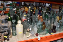 A QUANTITY OF ANTIQUE AND VINTAGE GLASS AND SALT GLAZED BOTTLES, salt glazed examples include a