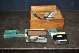 A CASED SET OF SIX STARRETT MICROMETERS comprising of a 1in, 2in, 3in, 4in, 5in and 6in along with
