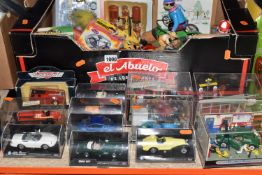 A BOX AND LOOSE DIE CAST CARS AND TOYS ETC, to include Mini-Rama vehicles and garage dioramas, New-
