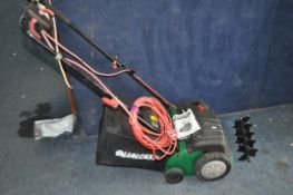 A QUALCAST LSR32 LAWN RAKE AND SCARIFIER with manual and grass box (PAT pass and working)