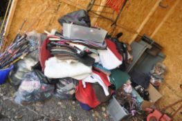A LARGE QUANTITY OF EQUESTRIAN ACCESSORIES / HORSE TACK, including grooming brushes, stirrups,