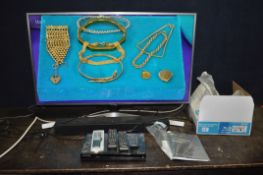 A SAMSUNG UE43RU7470U 43in SMART TV with remote, a Samsung Blu-Ray player in original box with