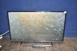 A PANASONIC TX-40CS520B 40in SMART TV with remote (PAT pass and working)
