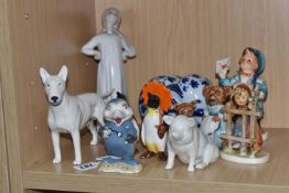 A GROUP OF CERAMIC FIGURES, to include a Beswick 'Dusty Mole' from David Hand's Animal and range,