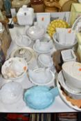 A COLLECTION OF VINTAGE MILK GLASS AND JELLY MOULDS, to include a Westmoreland Glass, panelled grape