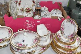 A QUANTITY OF ROYAL ALBERT 'AUTUMN ROSES' DINNERWARE AND ASSORTED CERAMICS to include twenty three