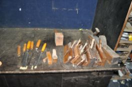 A COLLECTION OF WOODEN WOOD WORKING TOOLS including a John Ives crank neck chisel, a Sorby Crank