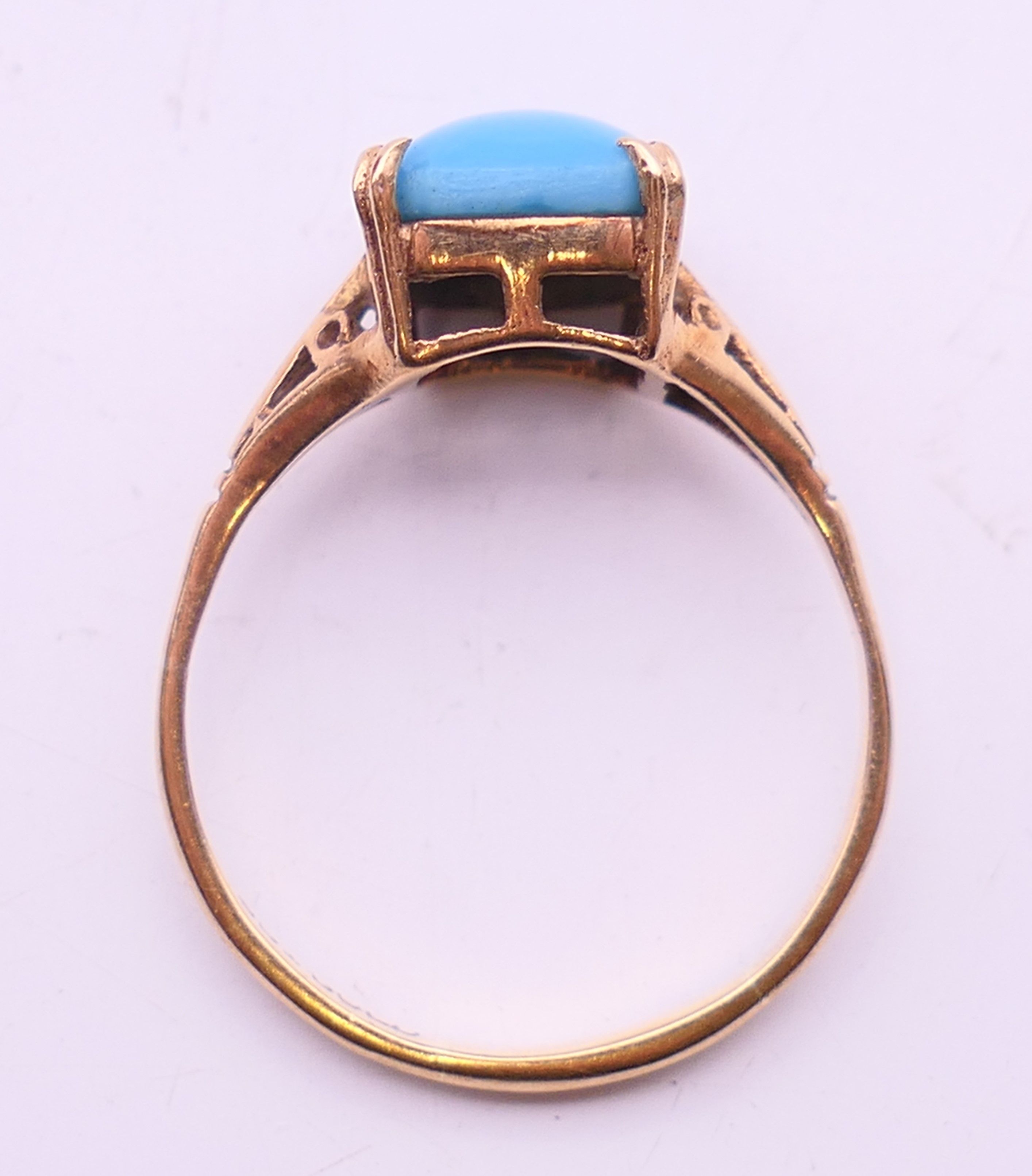 A quantity of various costume jewellery, to include a pair of 9 ct gold earrings 0. - Image 15 of 21