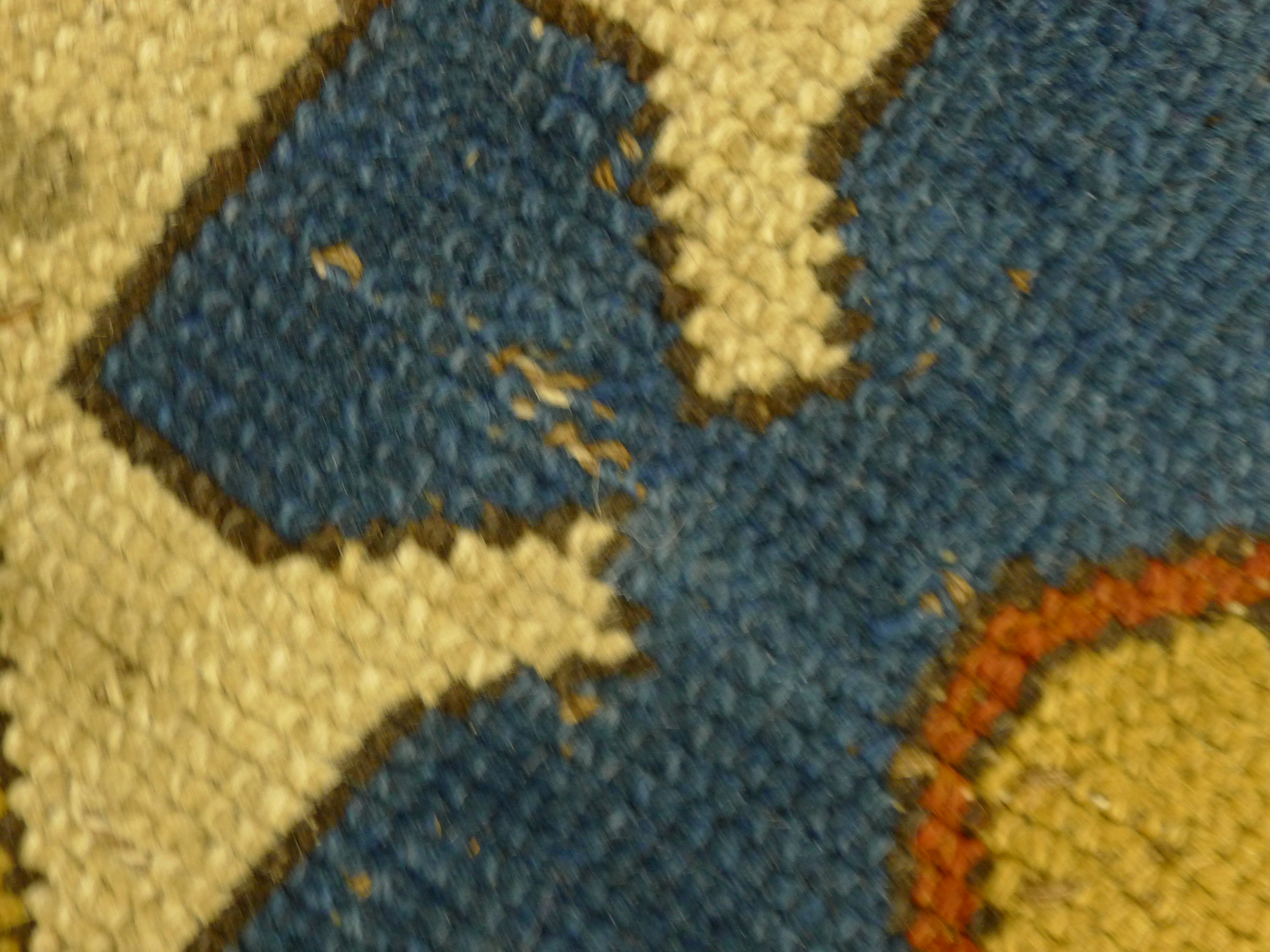An Eastern red ground rug. 95 x 140 cm. - Image 5 of 6
