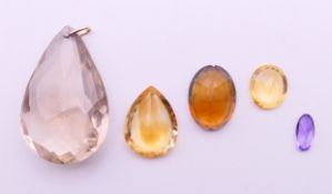 Various loose stones. The largest 5 cm high, smallest 1.4 cm high.