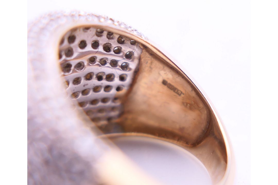 A 9 ct gold multi-stone diamond ring. - Image 5 of 6