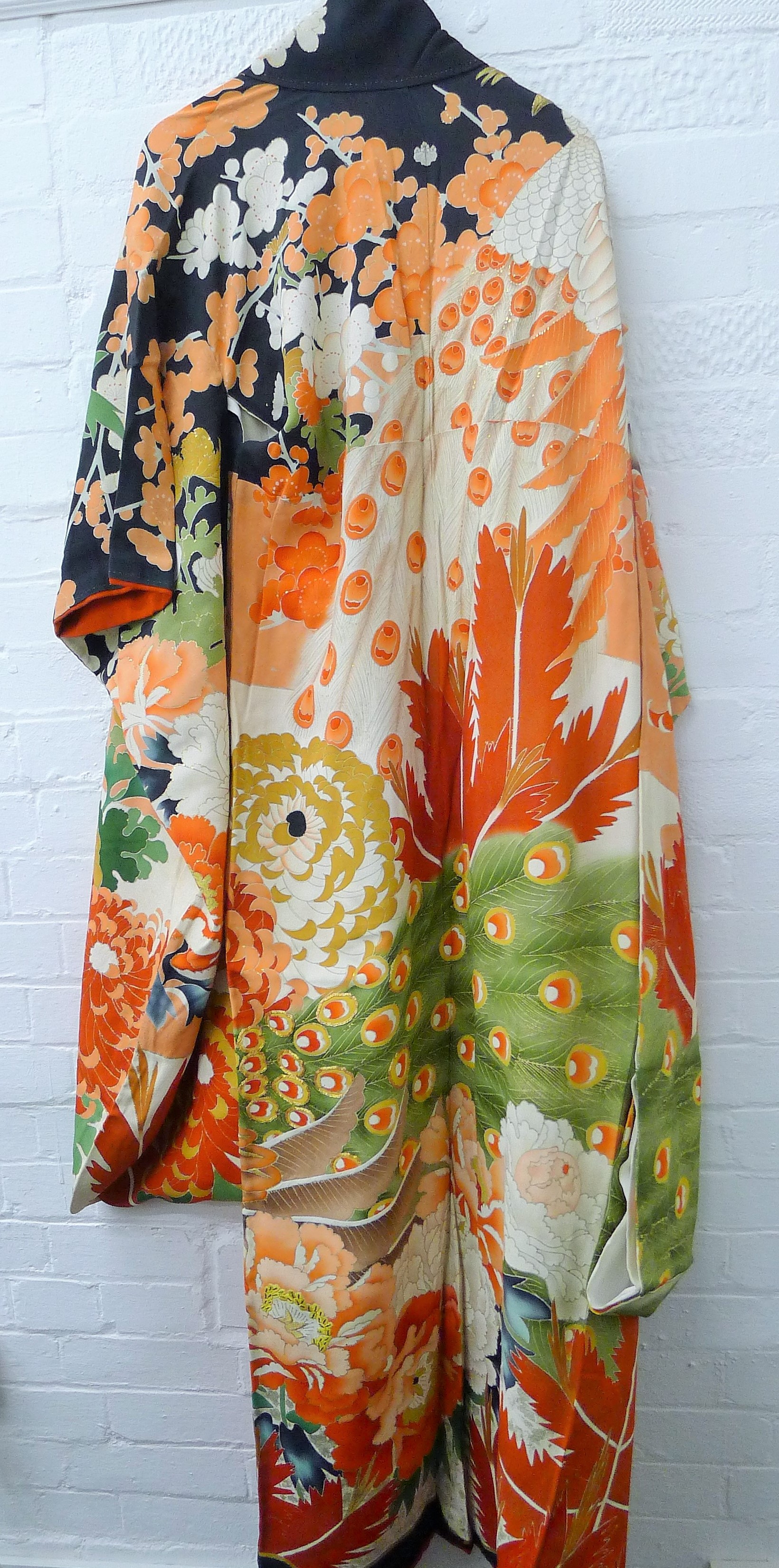 A quantity of various Japanese silk kimonos, shoes, etc. - Image 10 of 18