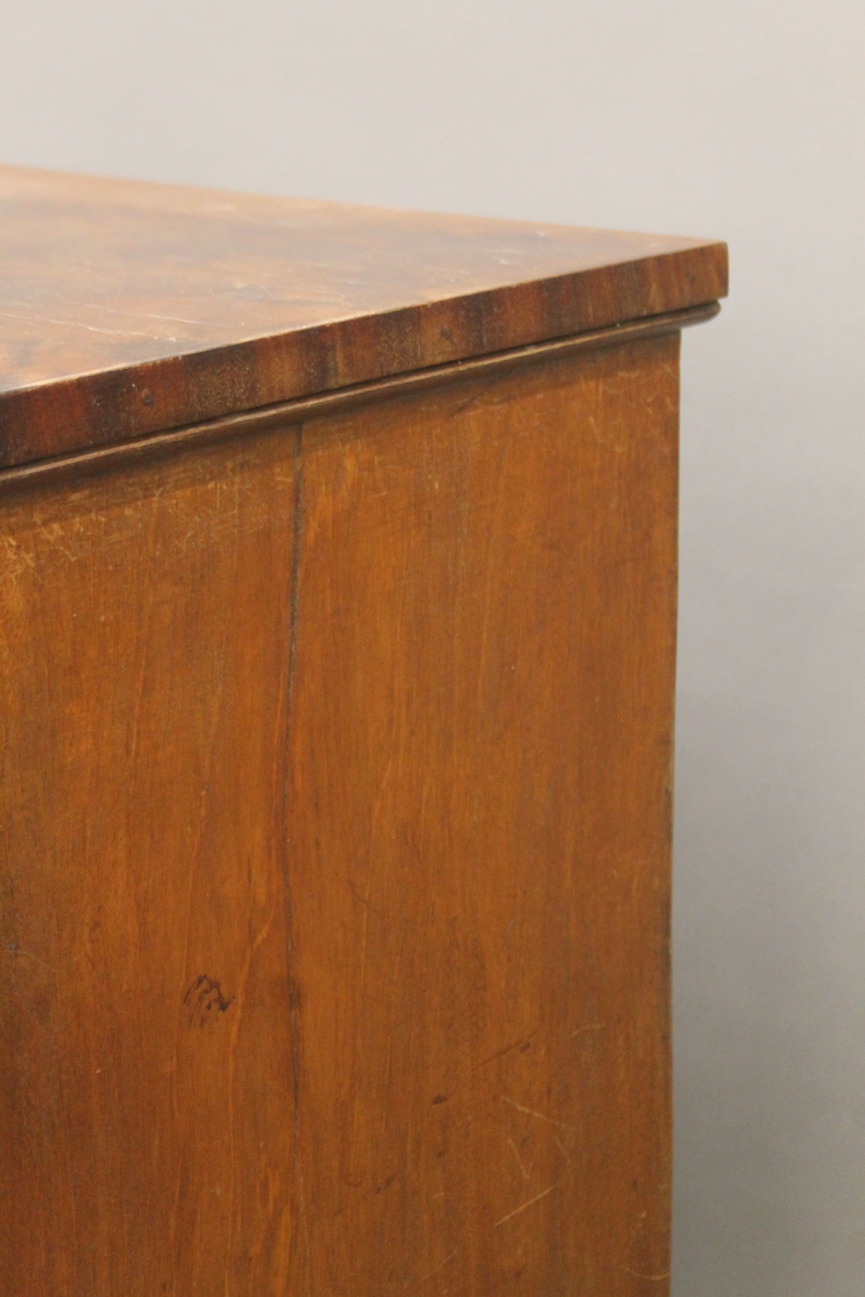 A 19th century mahogany bow-front chest of drawers. 103.5 cm wide. - Image 6 of 10