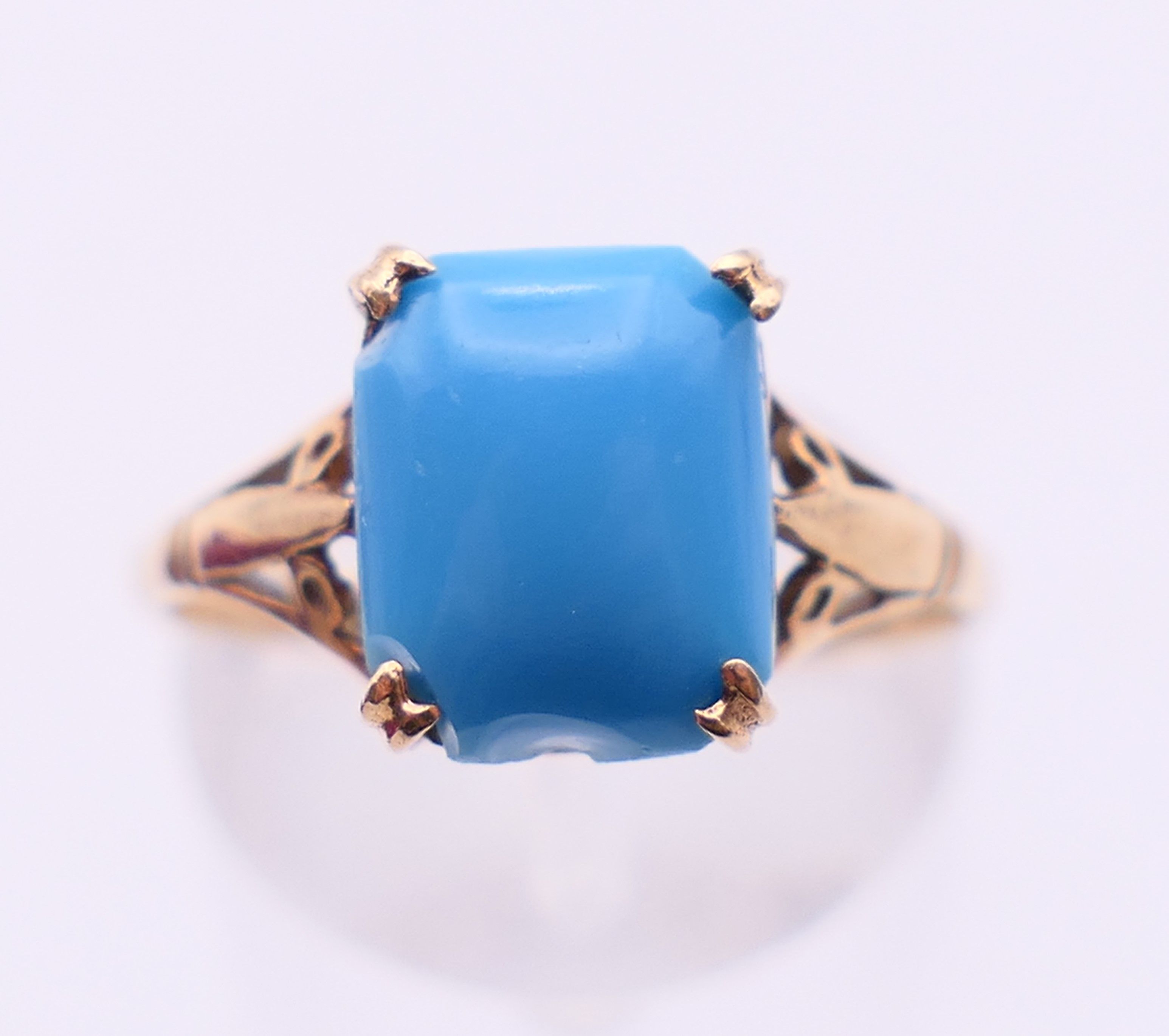 A quantity of various costume jewellery, to include a pair of 9 ct gold earrings 0. - Image 11 of 21