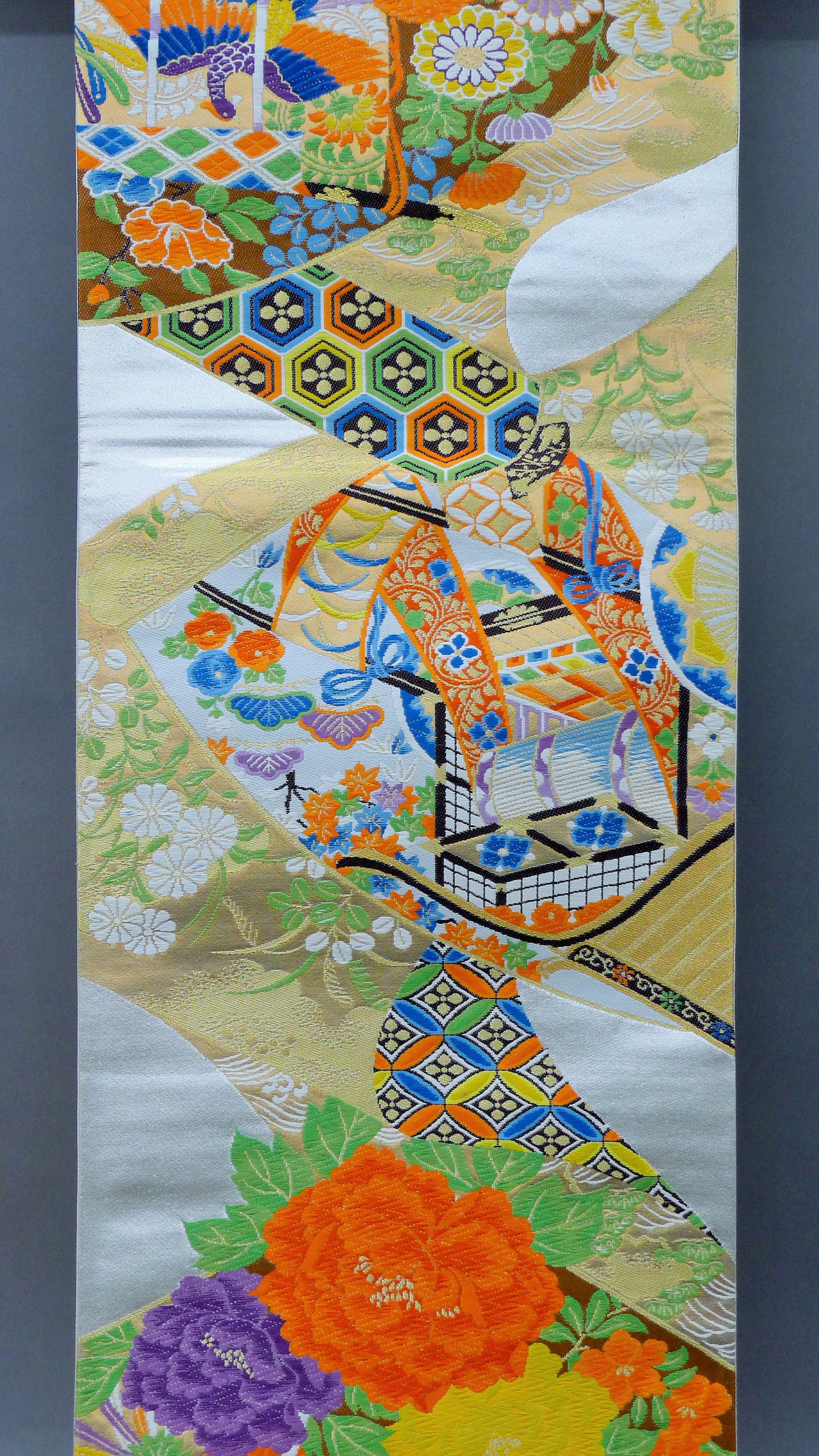 A quantity of various Japanese silk kimonos, shoes, etc. - Image 18 of 18