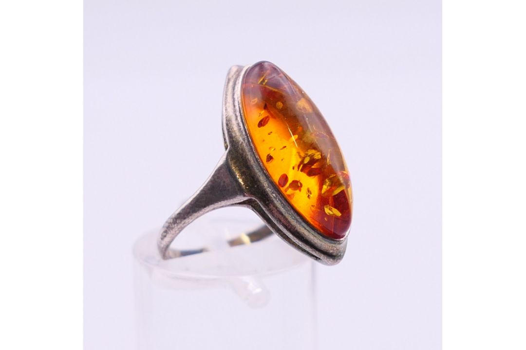 A quantity of 925 silver jewellery, to include a bangle, a multi-stone bracelet, two rings, - Image 7 of 23