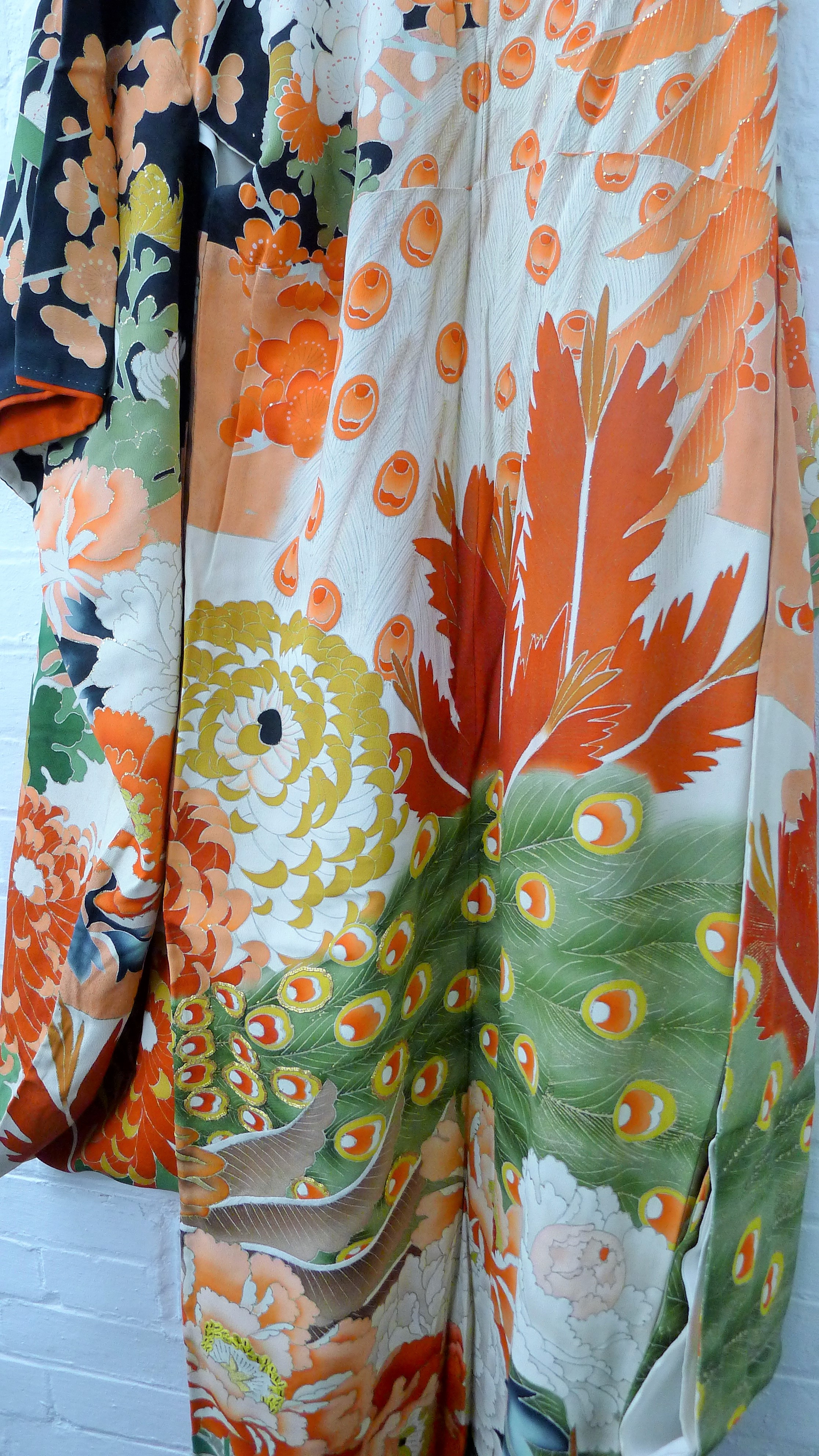 A quantity of various Japanese silk kimonos, shoes, etc. - Image 11 of 18