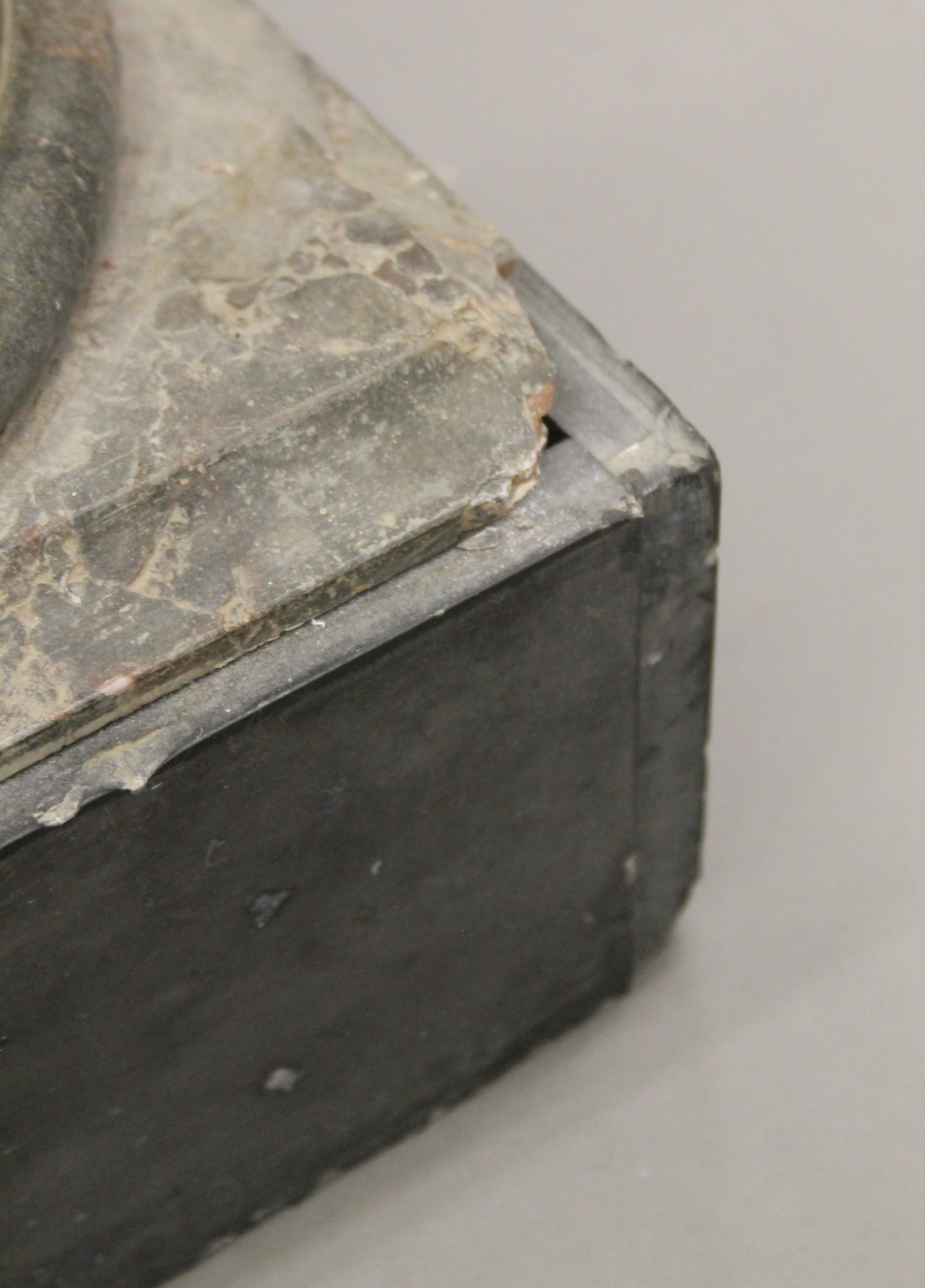 A 19th century slate and marble pedestal column. 107 cm high. - Image 7 of 9