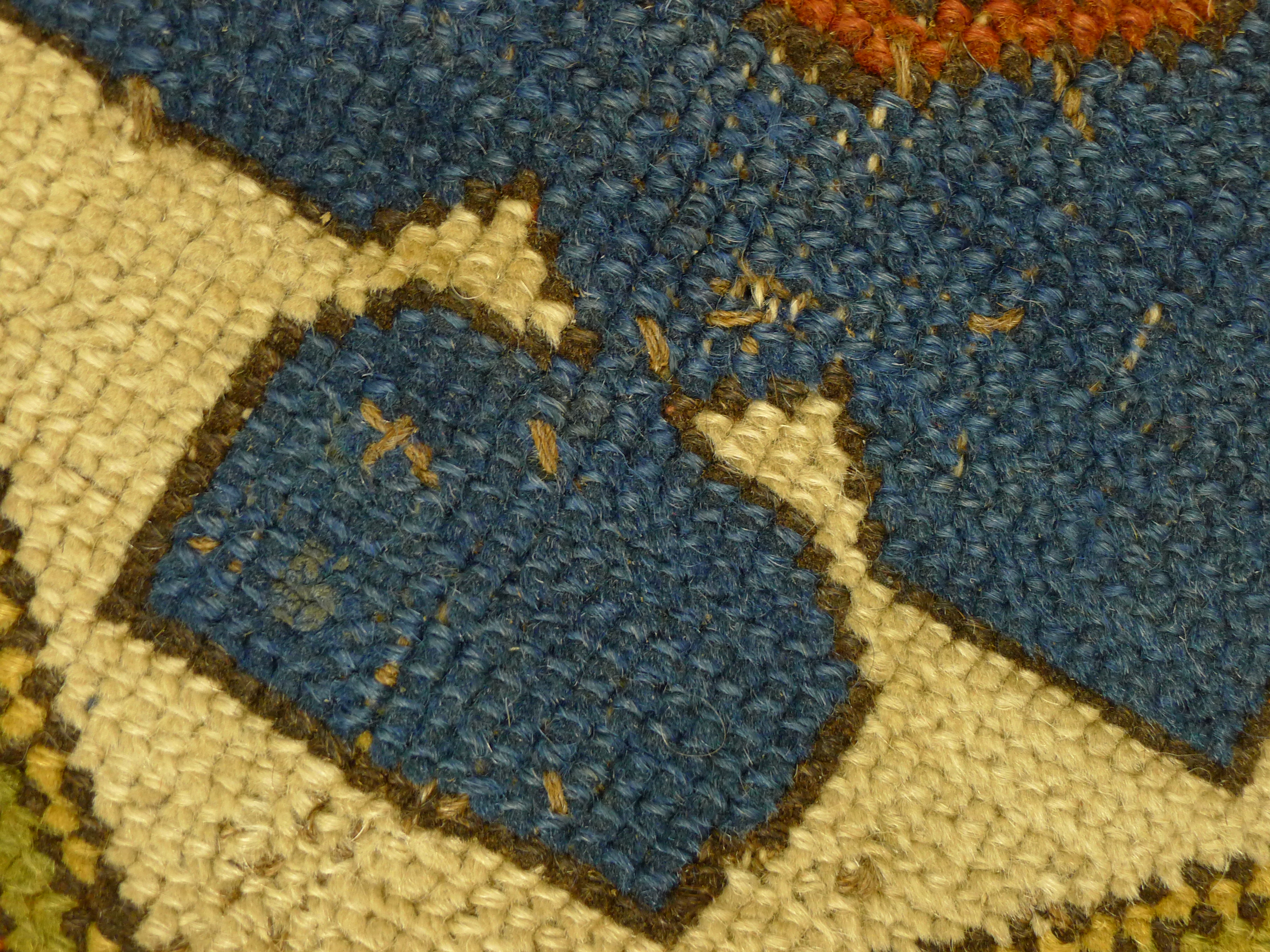 An Eastern red ground rug. 95 x 140 cm. - Image 4 of 6