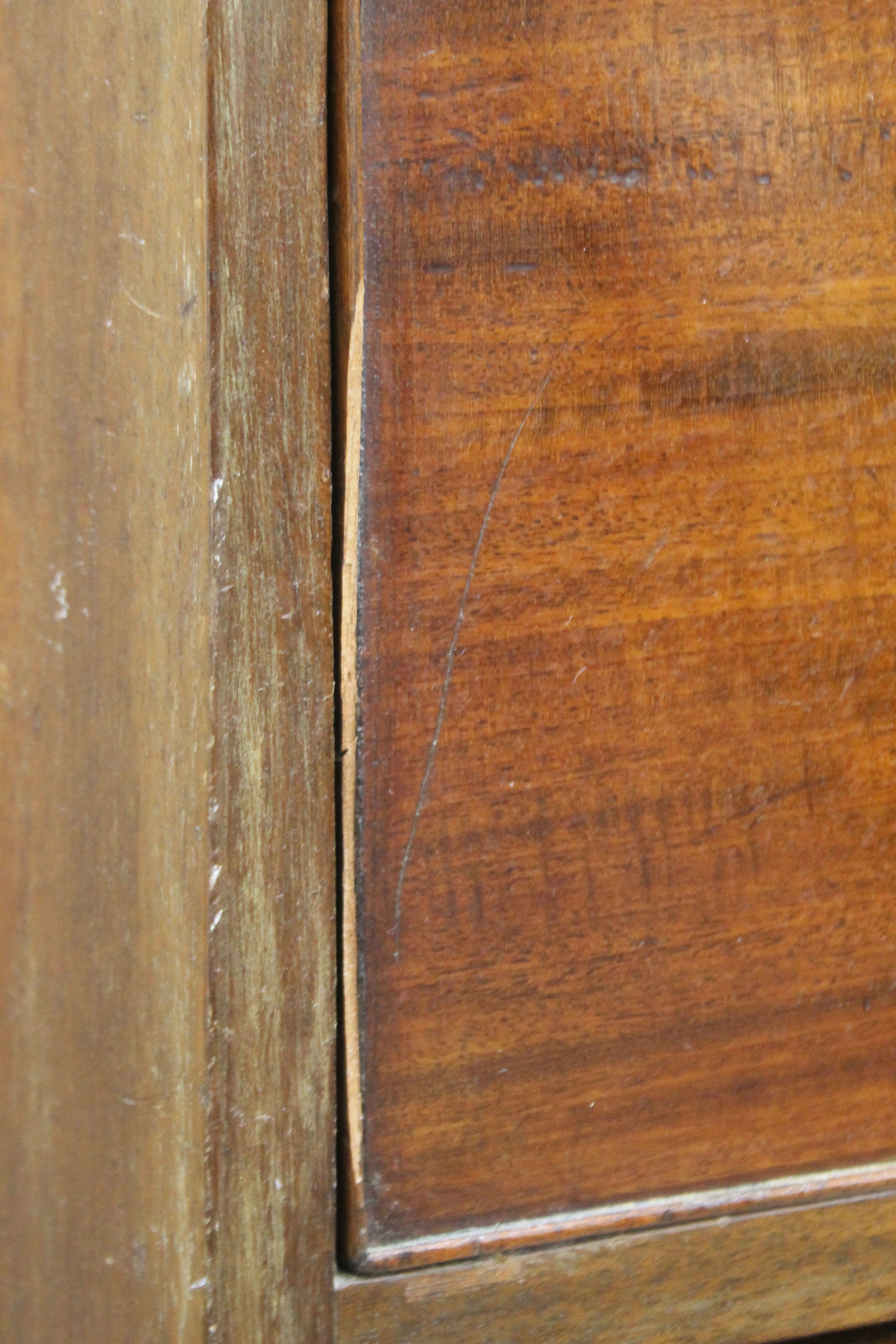 A 19th century mahogany bow-front chest of drawers. 103.5 cm wide. - Image 9 of 10