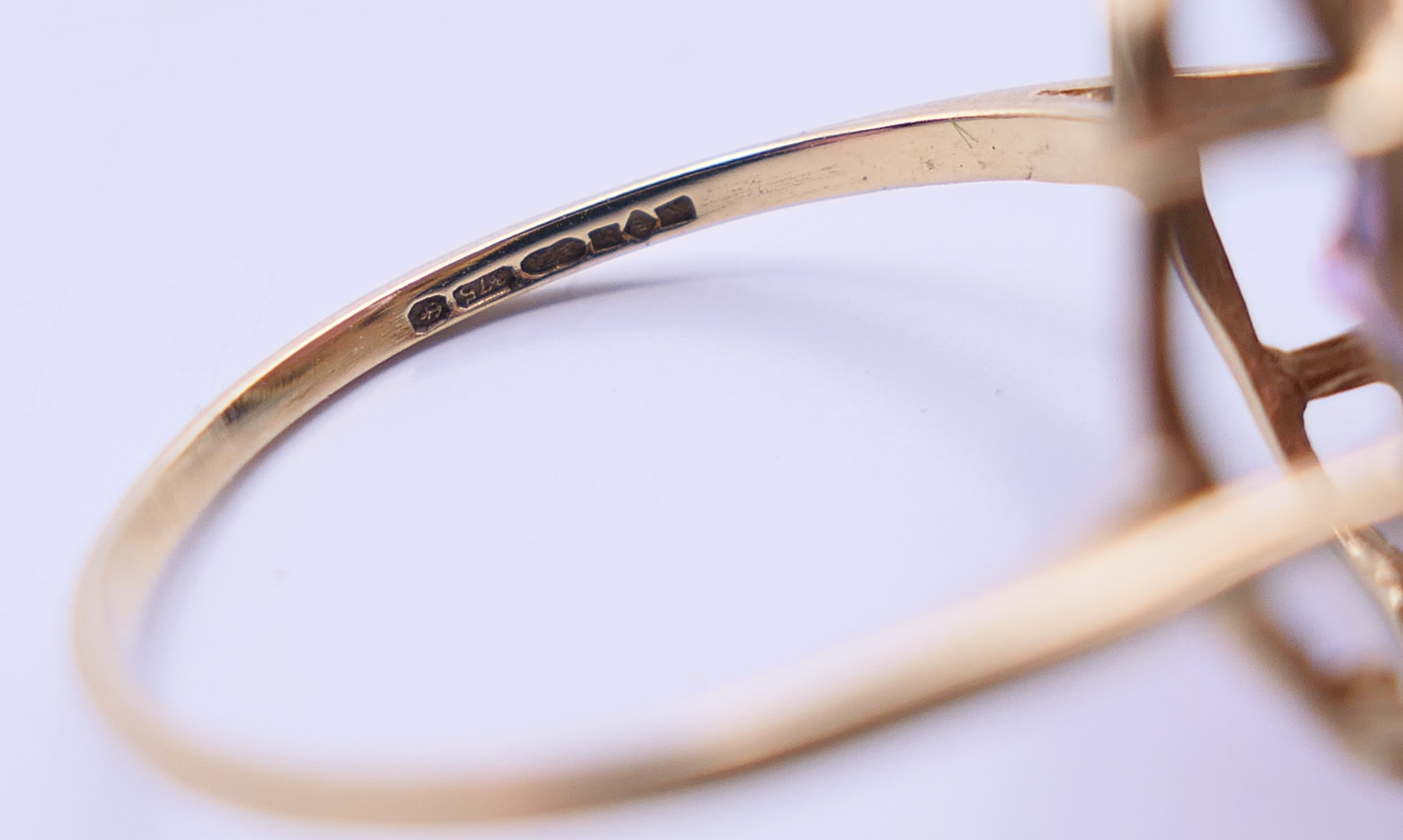 Six 9 ct gold dress rings. 21.2 grammes total weight. - Image 25 of 26