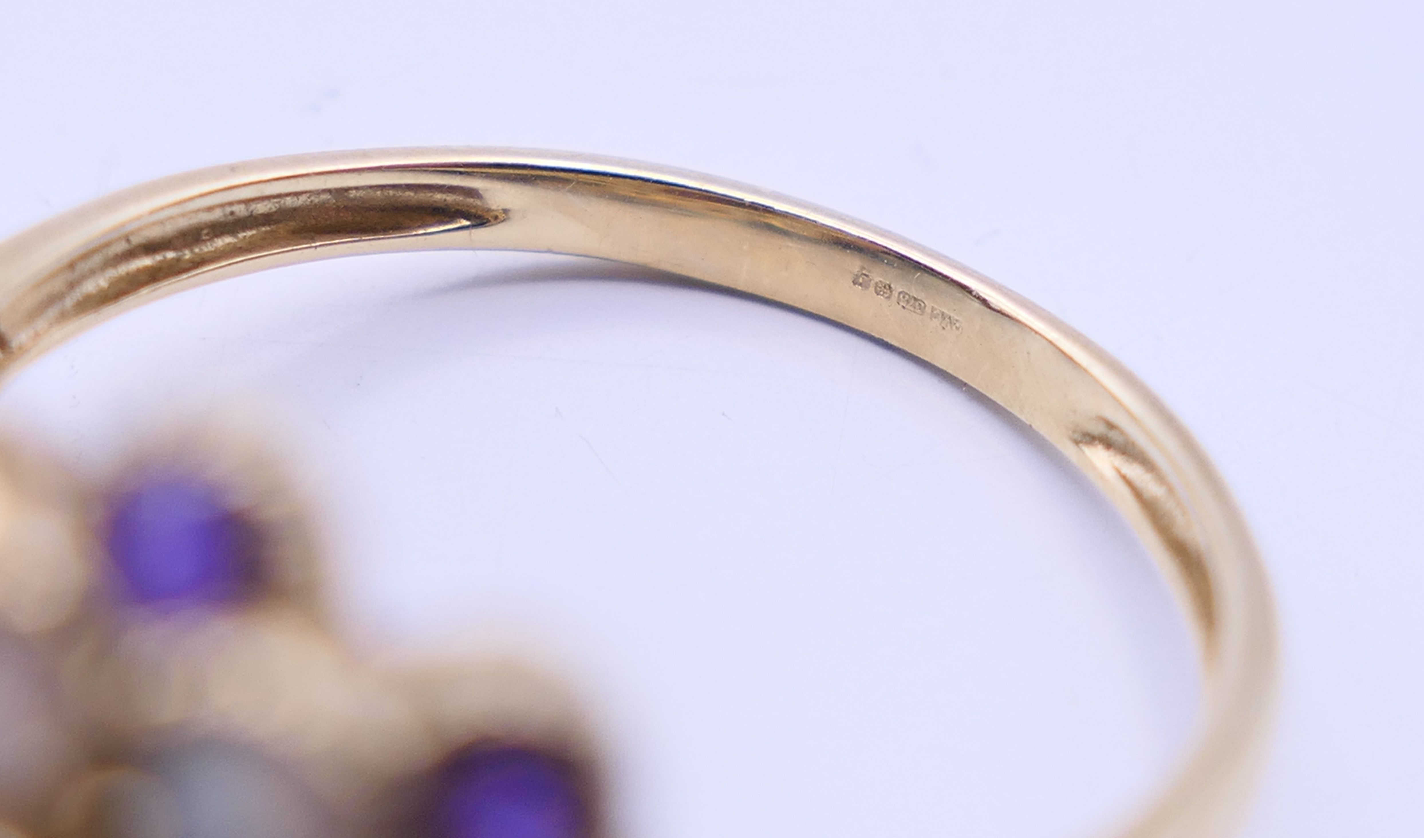 Six 9 ct gold dress rings. 21.2 grammes total weight. - Image 4 of 26