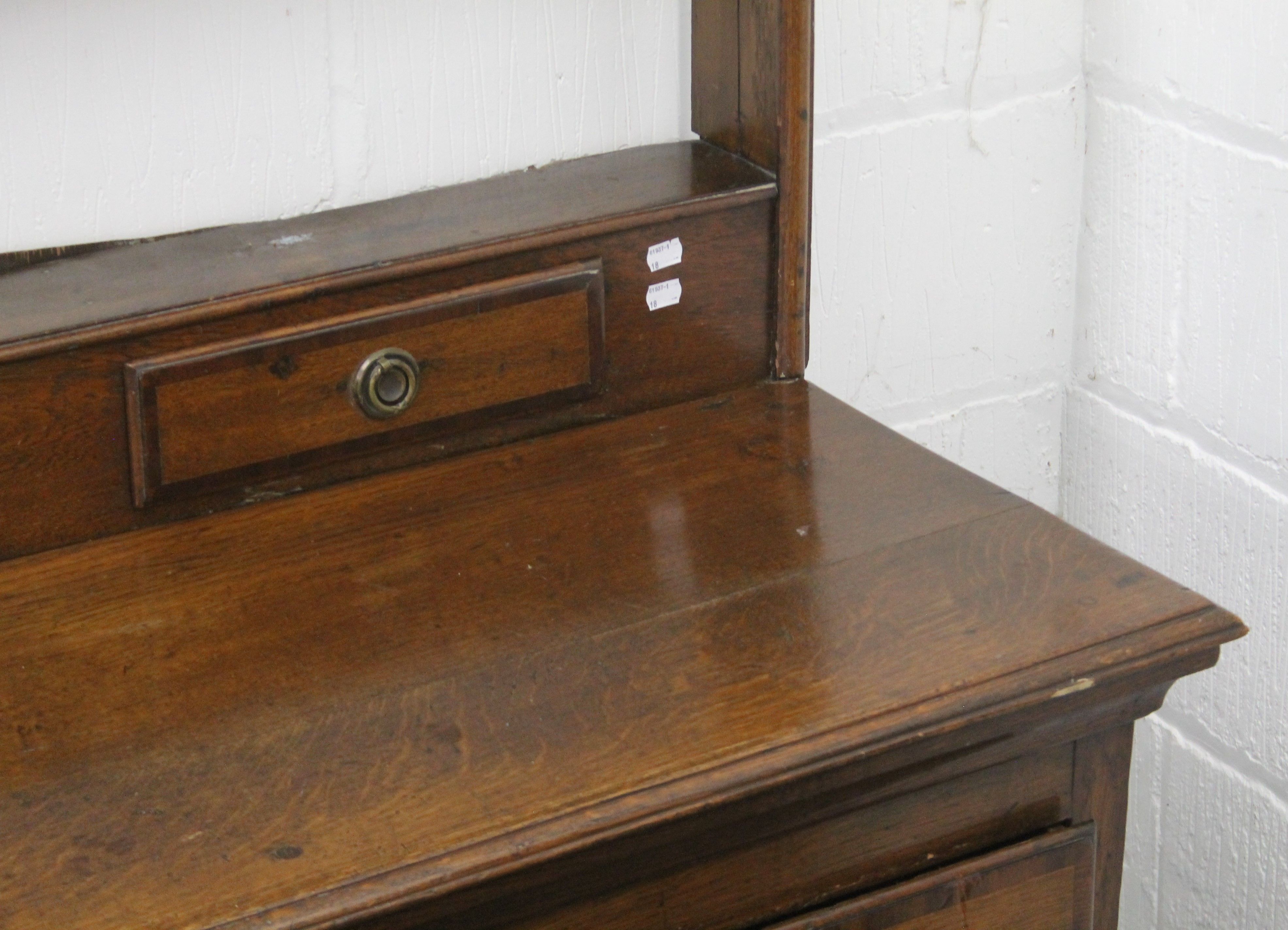 A George III oak dresser. 158 cm wide. - Image 3 of 6