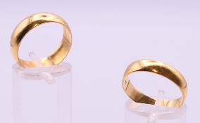 Two 22 ct gold wedding bands. 10 grammes. Ring sizes Q/R and R/S.