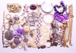 A box of various jewellery, to included necklaces, bracelets, brooches,